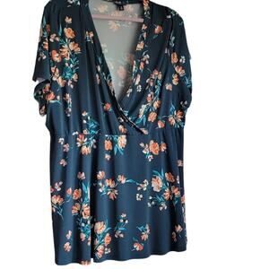 Torrid Size 4 Faux Wrap Top Floral Print Stretchy V-Neck Plus Size